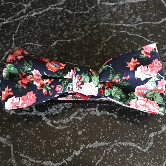 Original Penguin Other - NWOT Original Penguin Ashwood Floral Bowtie